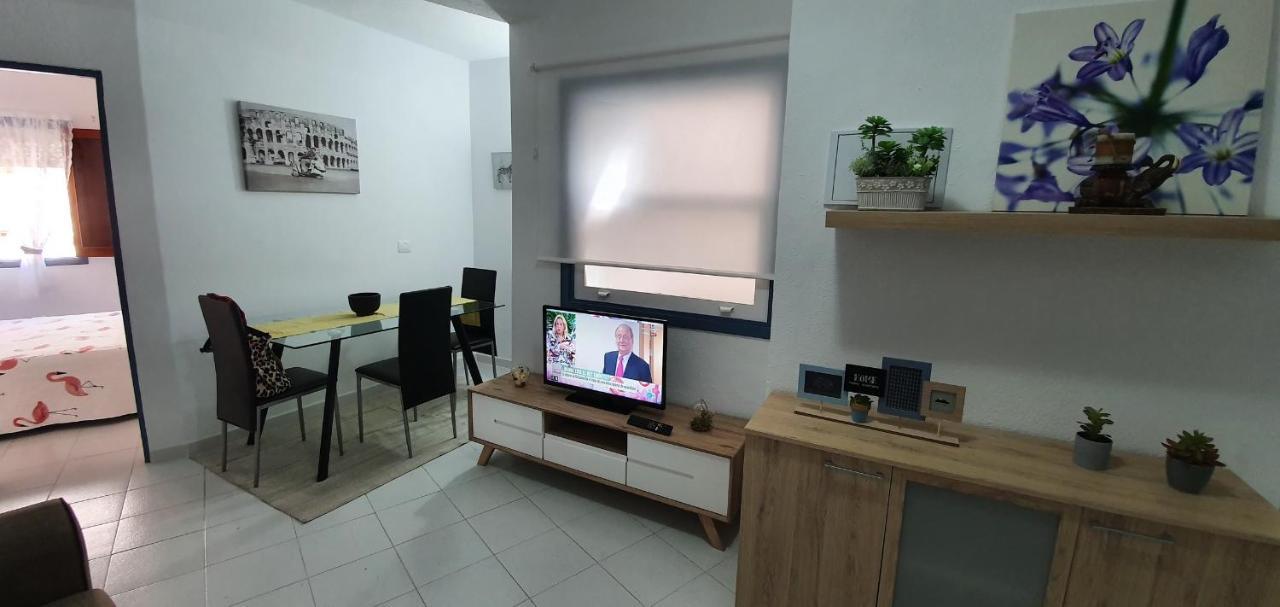 Fabulous 2-Bedroom Apartment Right On The Beach Of Los Crstianos Arona  Exterior foto