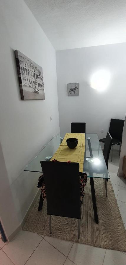 Fabulous 2-Bedroom Apartment Right On The Beach Of Los Crstianos Arona  Exterior foto