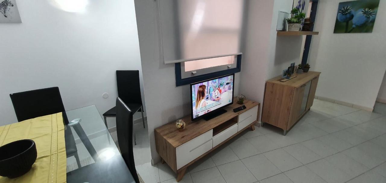 Fabulous 2-Bedroom Apartment Right On The Beach Of Los Crstianos Arona  Exterior foto