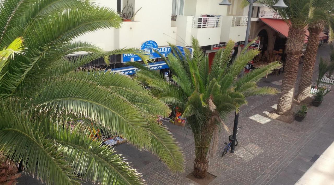 Fabulous 2-Bedroom Apartment Right On The Beach Of Los Crstianos Arona  Exterior foto