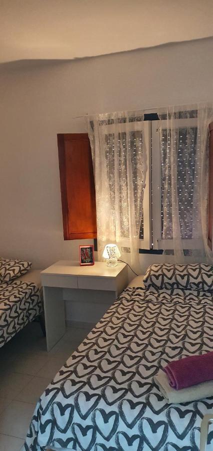 Fabulous 2-Bedroom Apartment Right On The Beach Of Los Crstianos Arona  Exterior foto